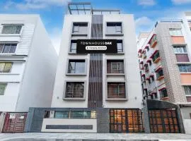 Super Townhouse Oak DLF Newtown Bus Terminal