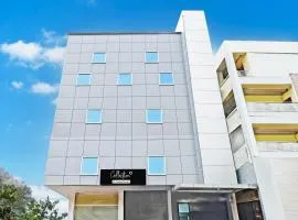 Super Collection O Sanath Nagar Near Railway Station