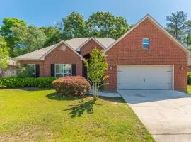 Cozy Retreat with Patio, Big Kitchen and Fishing Nearby