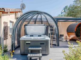 L'Escale Sud Gironde - Séjour en amoureux avec jacuzzi privatif - Piscine - Massage Traiteur & Brunch possibles, hotell sihtkohas Pompéjac
