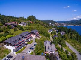 NATURE TITISEE - Easy.Life.Hotel., hotel v mestu Titisee-Neustadt