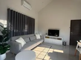 Tiny Home - Hin Lad Waterfall