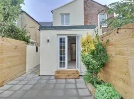 Large 4BR House Close to Portsmouth Centre