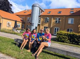 Nexø Modern Hostel. Private Rooms: Neksø şehrinde bir otel