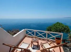 Sea view house by Tinosstay