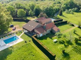 Maison Colline, hotel en Cladech