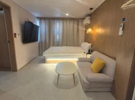 이상한스테이 청라점 프리미엄 컴팩트 203