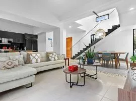 NOK Stylish 3BR Villa By Vistacana