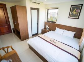 Thăng Long II hotel FLC, hótel í Lôc Hải