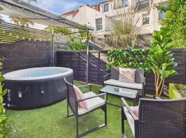 Stylish Apartment with Hot tub and Garden: Brighton & Hove'da bir otel