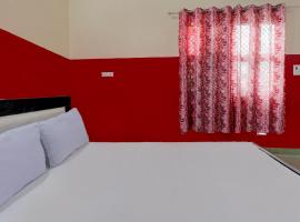 SPOT ON Amar Hotel: Pratāpgarh şehrinde bir otel