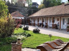 Bóbita Apartmanház – hotel w mieście Szilvásvárad