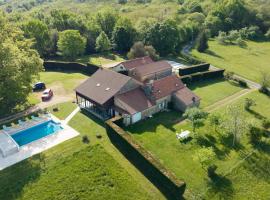 Gîte des bois, hotel en Cladech