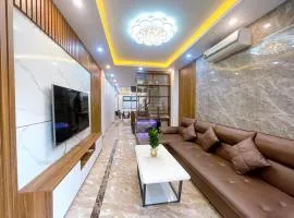Entire house with 5 cosy rooms - 1km to West Lake