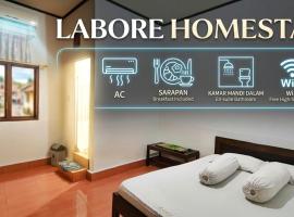 Labore Homestay, hotel i Waha