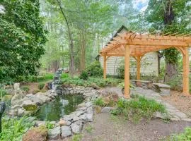 Pool Access! Cozy Couples Getaway in Kilmarnock