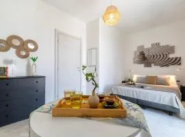 NURAS - Casa Aurelia square view old town