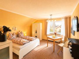 Urlaubsmagie - Ferienwohnung Luchs - direkt am Wanderweg, hotell i Sebnitz