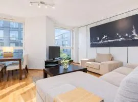Modern 2BR in Rotermanni, EV parking garage, 5 guests