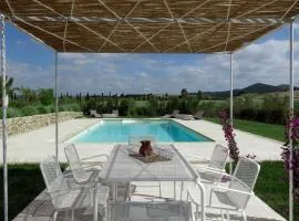 Podere La Sassicaia con Piscina
