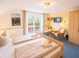 Urlaubsmagie - Ferienwohnung Laubfrosch - am Wanderweg mit Balkon, hotell i Sebnitz