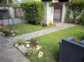 L'angolo Verde - appartamento con giardino vicino Malpensa