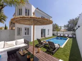 SunnyVillas: 3BR Family Villa☆Private Pool