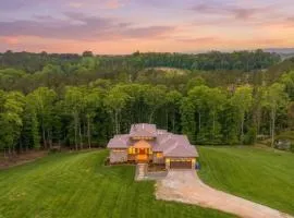 Serene SC Getaway w Views Firepit Sleeps 8