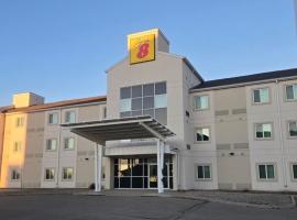 Super 8 by Wyndham Estevan, hotel en Estevan