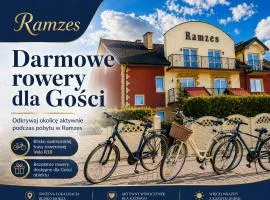 RAMZES USTKA -pokoje z balkonami,parking,rowery,Blisko do plaży