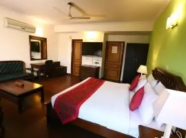 Hotel South Ex Residency - South Ex near AIIMS Delhi - Couple Friendly