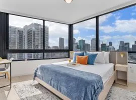 Live the Downtown Vibe - Pool Gym and CoWork - District 225