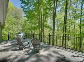 Bring Your Boat! All Decked Out Byrdstown Home