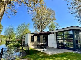 Bad Hoophuizen Chalet am Wasser für 6 Personen Nr Zuiderzee 21, hotel a Hulshorst