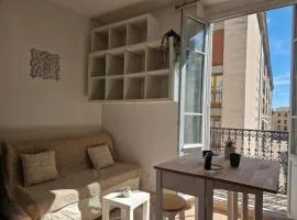 Studio Avignon Centre avec balcon - Idéal Festival