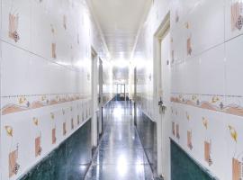 Hotel O Aaradhna Lodge: Alandi şehrinde bir otel