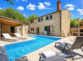 Amazing Home In Lanisce