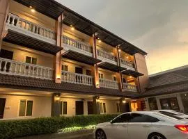 The Lion King Hotel by Thai Baan Ozone Udonthani