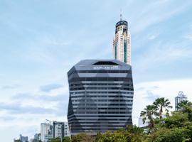 Queensland Hotel Bangkok, khách sạn ở Bangkok
