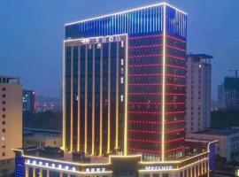 Mercure Xinyang East Railway Station, hotel v destinaci Xinyang