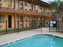 Best Economy Inn & Suites, hotel in zona Aeroporto di Bakersfield Meadows Field  - BFL, 