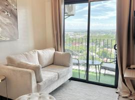 NEW! The Hive Residences - 1BR with Balcony & FREE Parking at Casa Arbo, hotel em Taytay
