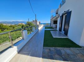 Kamara Luxury ground floor apartments, hotel a Votsalákia