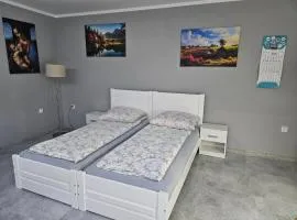 DAR-KAJ MIESZKANIE KARAŚ nr 8