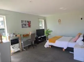 Great Price for Master Ensuite with Garden View