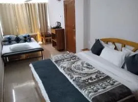 Mount aura stay & Dine