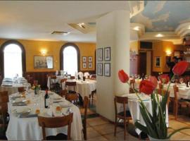 Hotel Regina 3 0, hotel em Castel Gabbiano