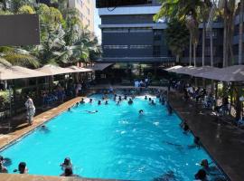 The Luke Hotel - Roasters, ξενοδοχείο στο Ναϊρόμπι