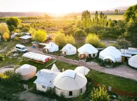 Almaluu Garden Yurt Resort