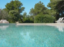 Masseria Sant'Andrea - Villa con piscina privata, Hotel in SantʼAndrea